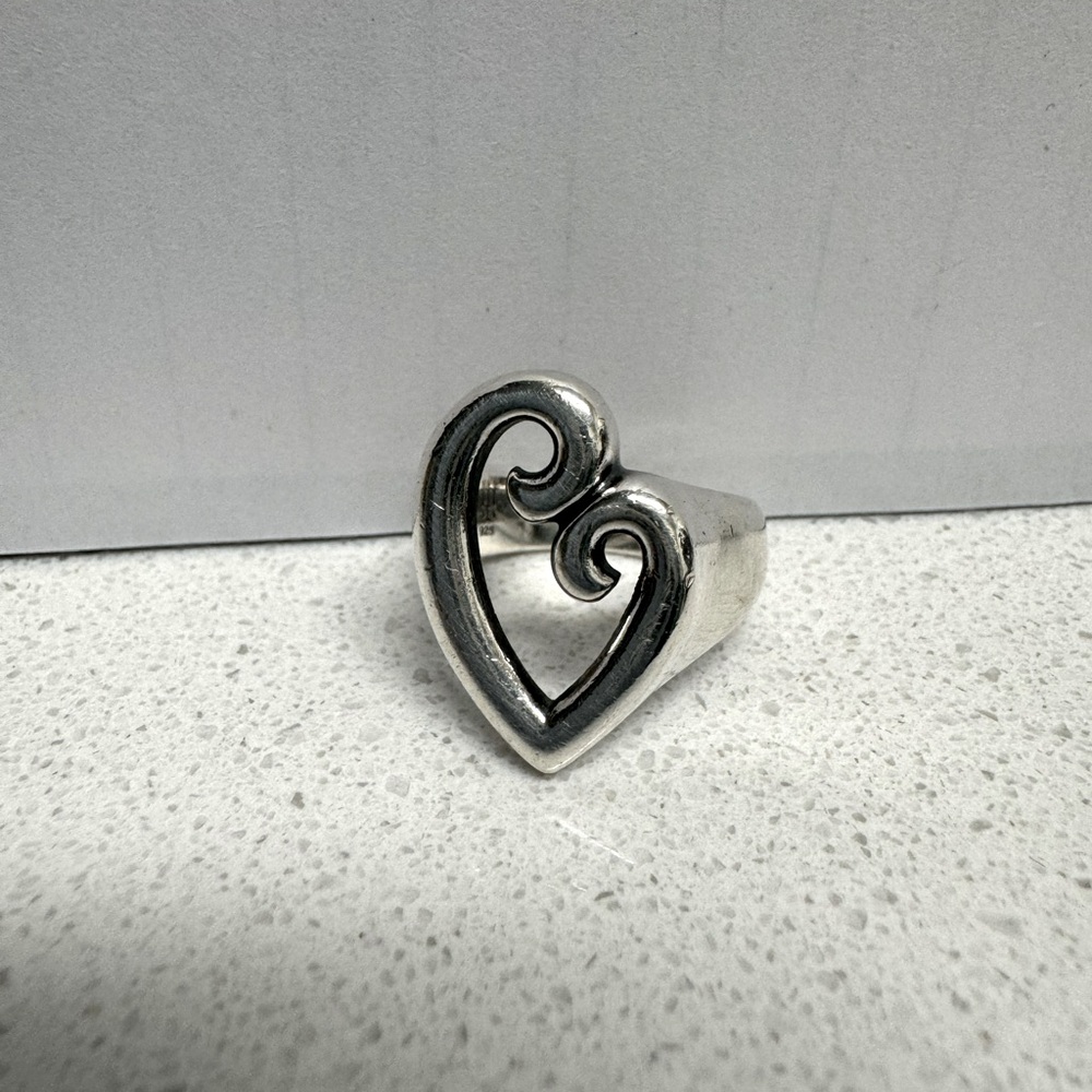 ~loved~ James Avery Mother’s Love Ring 5.5